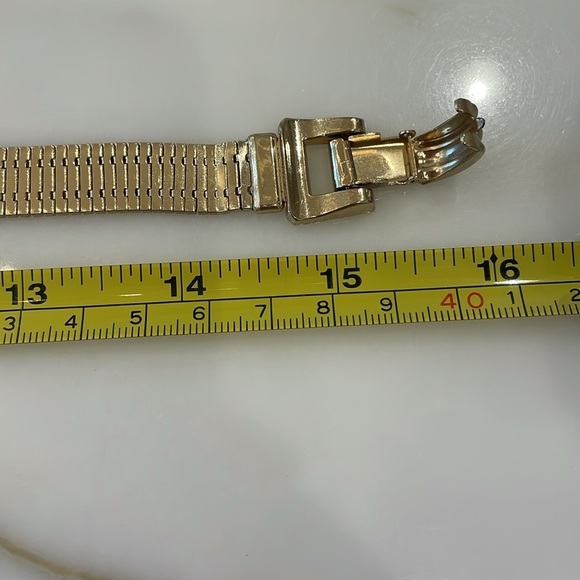 Coro Vintage Gold Tone Collar Necklace—BEAUTIFUL!!  Excellent Condition! - Picture 9 of 10